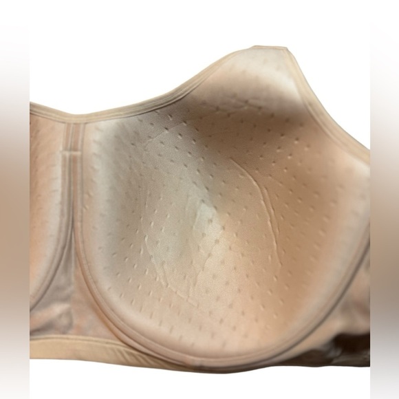 Livi Active High Impact Underwire Sports Bra - Picture 6 of 10